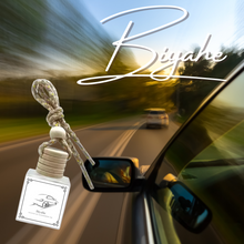 Load image into Gallery viewer, Scents by Ecoshoppe PH Biyahe (New Car) Hanging Car or Room Diffuser 10ml
