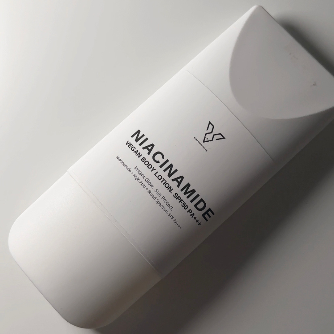 Vegan Essentials Niacinamide Everyday Vegan Lightening Body Lotion